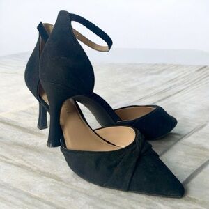 Elegant Faux Suede Black Women's Size 8 Heels